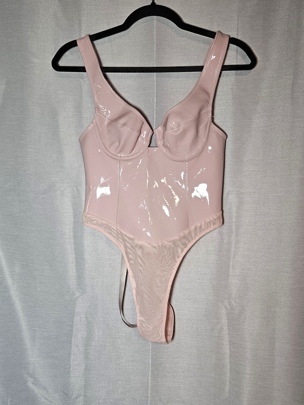 NWT House of CB - 'Kezia' Pink Vinyl Bodysuit Size Small - Picture 2 of 5
